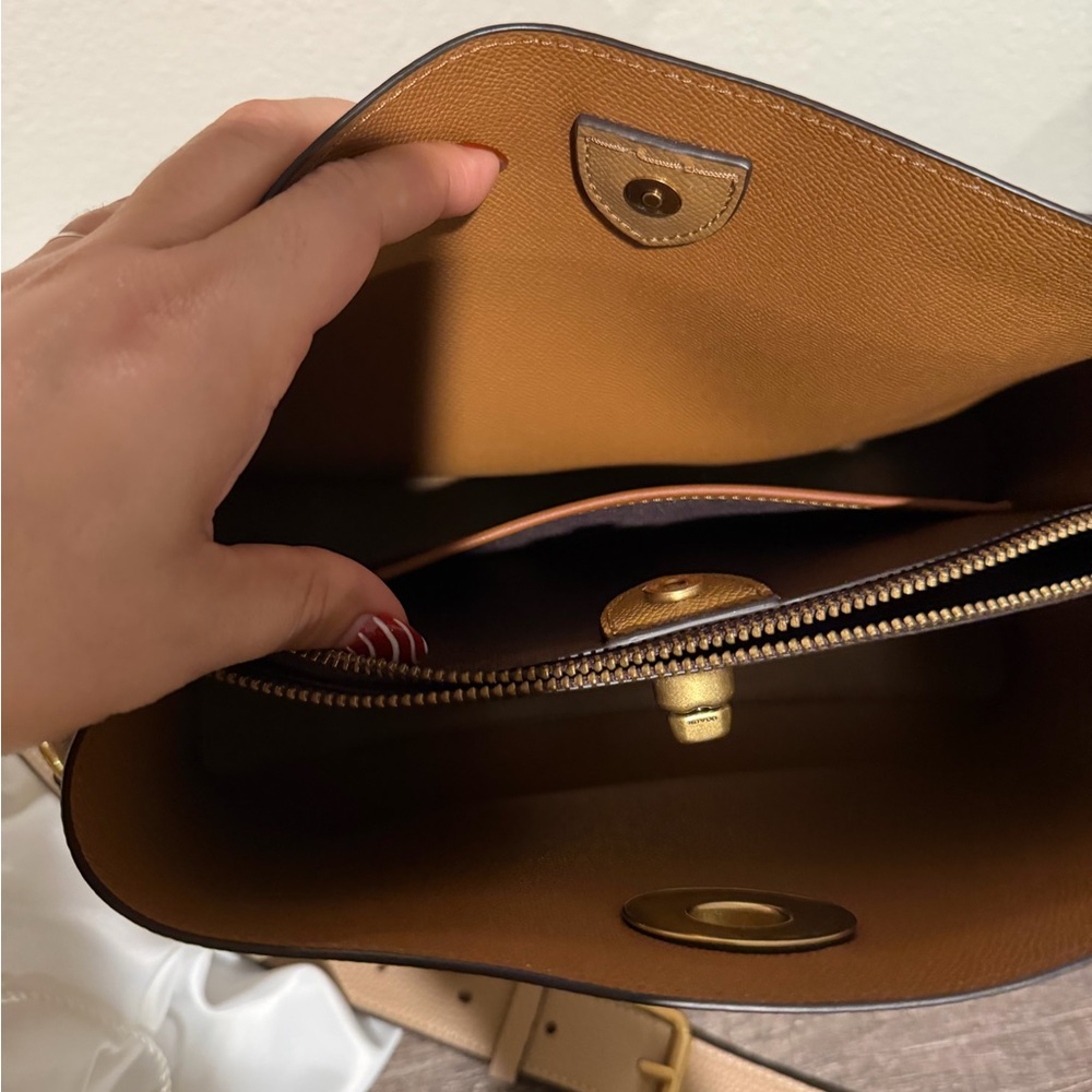 Coach Willow Shoulder Bag in Colorblock - Picture 2 of 7